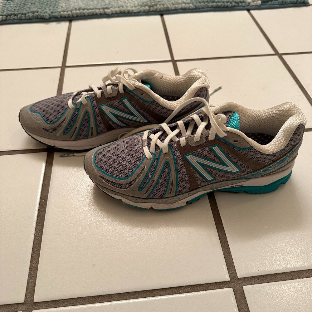 Women's New Balance Shoes Size 7